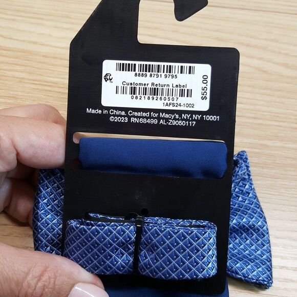 ALFANI Mens Bow Tie & Pocket Square Blue Diamond Check Solid Satin Pre-Tied Set - Picture 3 of 4